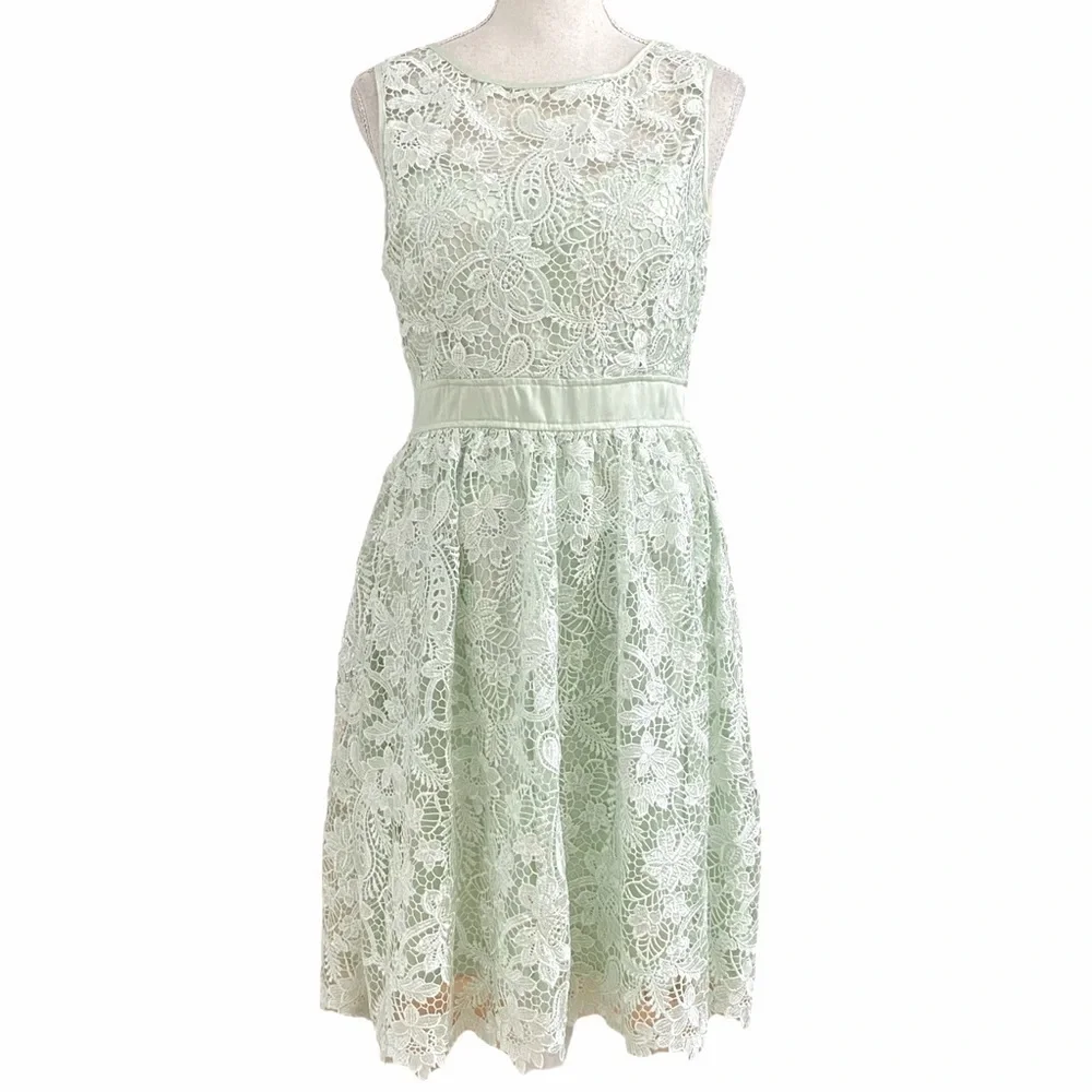 ADRIANNA PAPELL MINT GREEN FLORAL EMBROIDERED SLEEVELESS COCKTAIL DRESS - 6 - Picture 1 of 10